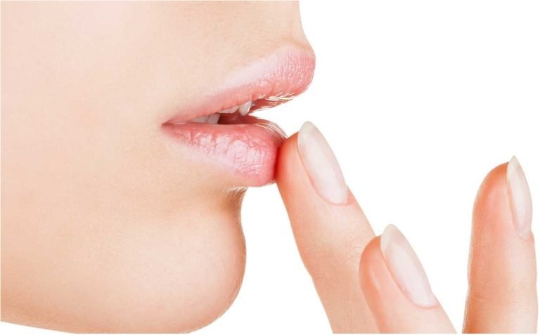 Cuidados com a Pele – Esfoliação na Labial